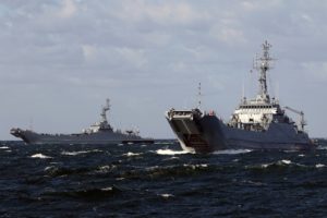 Ćwiczenia okrętów 8FOW na Zat. Pomorskiej. Foto Marcin Purman (1)