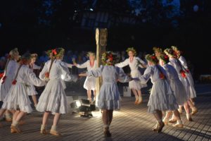 13499630_684599801715612_1733967831_o