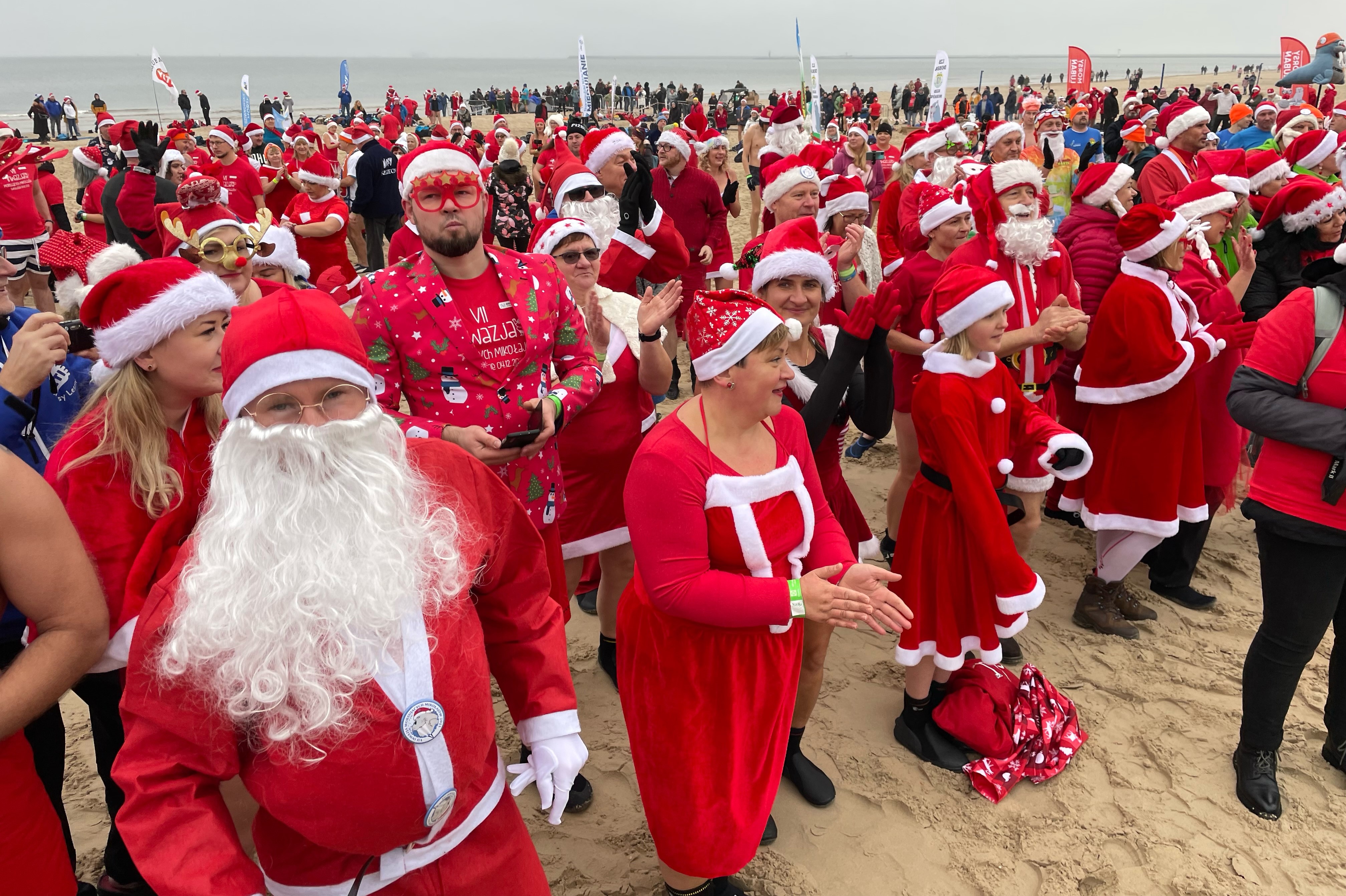 XI Inwazja Morsujących Mikołajów już 6 grudnia na świnoujskiej plaży