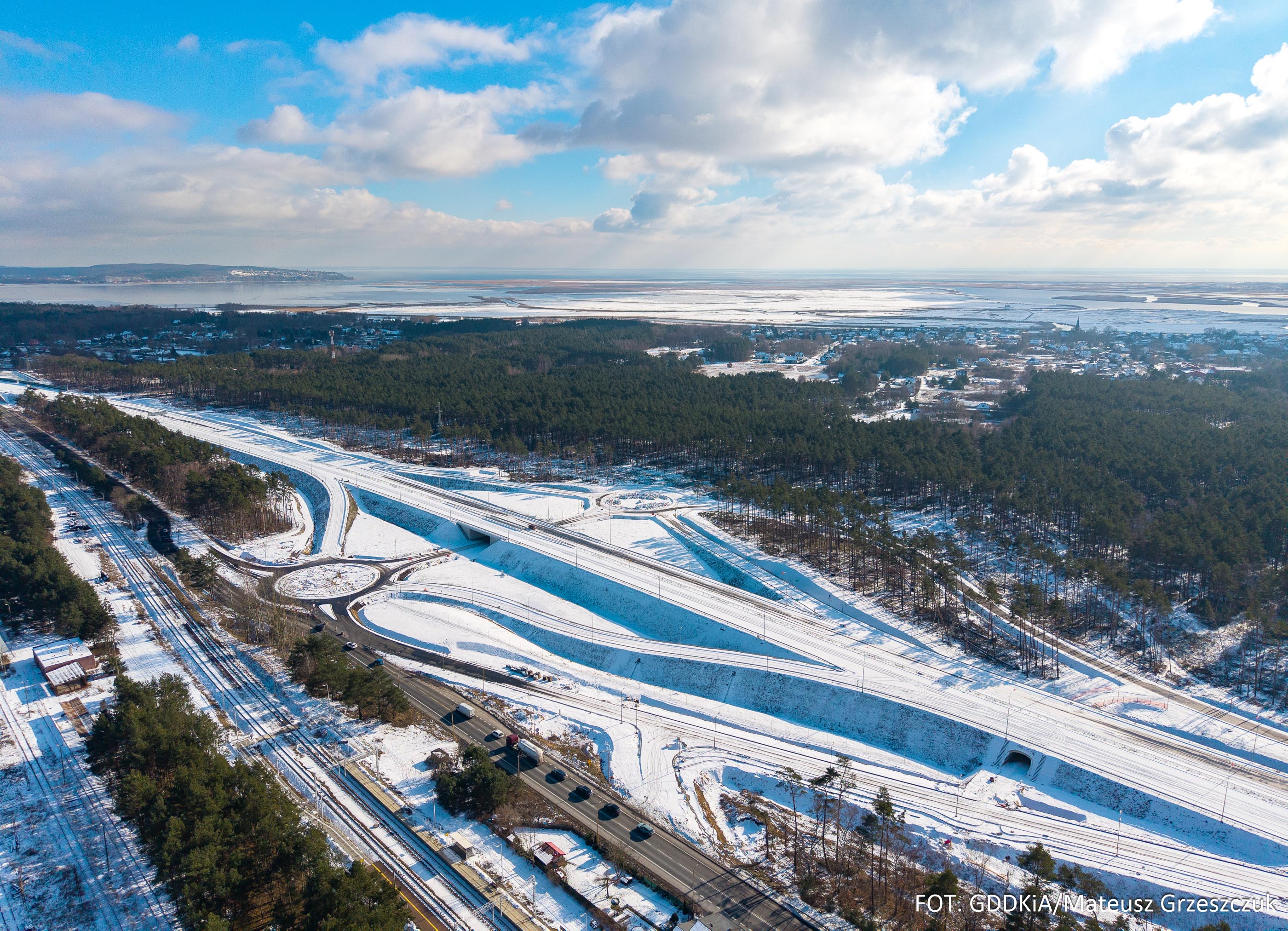 Pomimo zimy, trwa budowa ekspresowej „trójki”. Mają zdążyć przed wakacjami