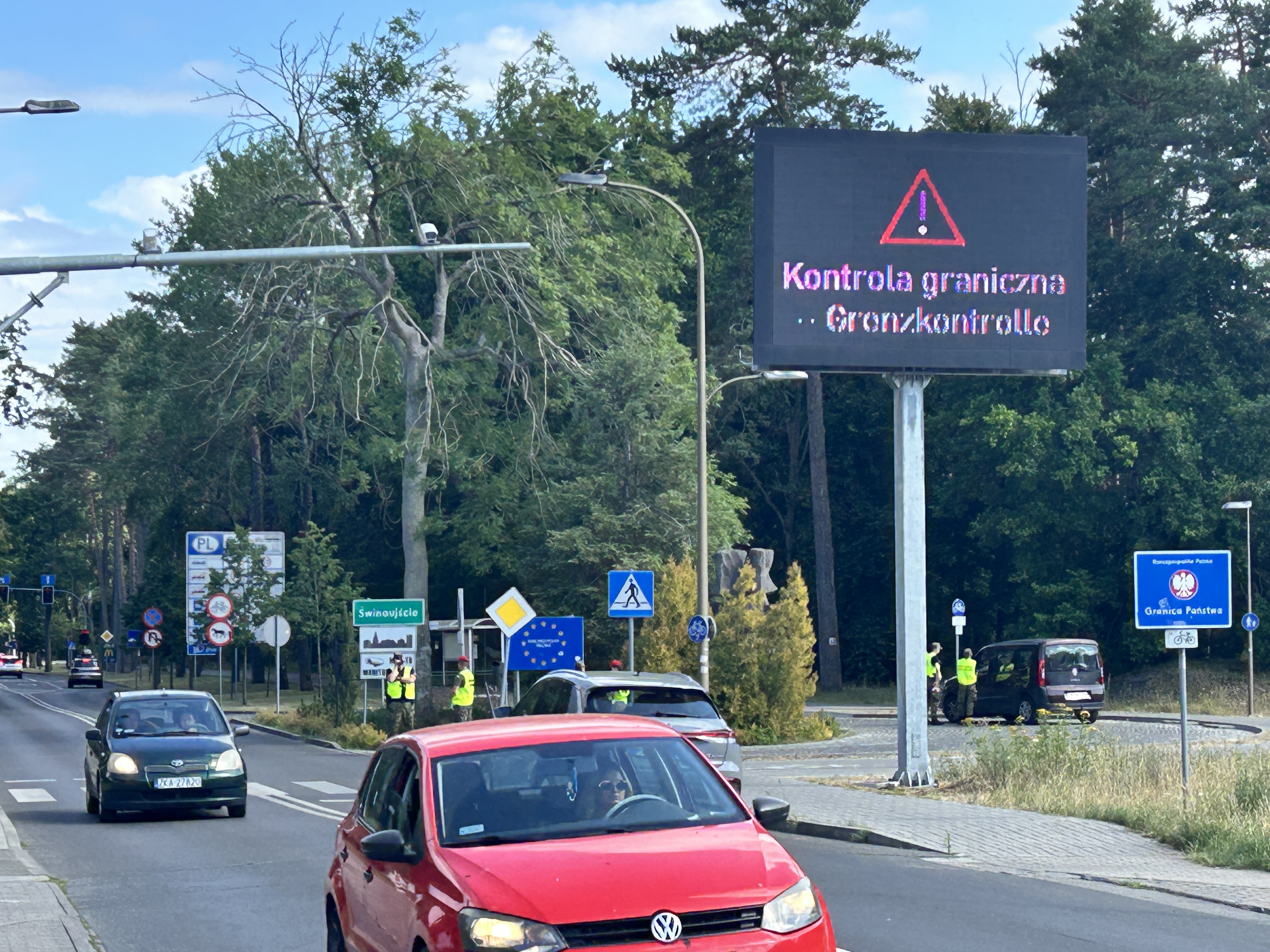 Od dziś kontrole na granicy z Niemcami. W Świnoujściu bez utrudnień