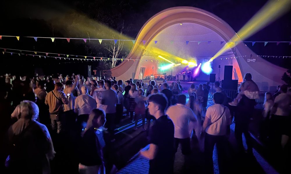 Dorastałeś przy kasetach magnetofonowych? Ta potańcówka jest właśnie dla Ciebie