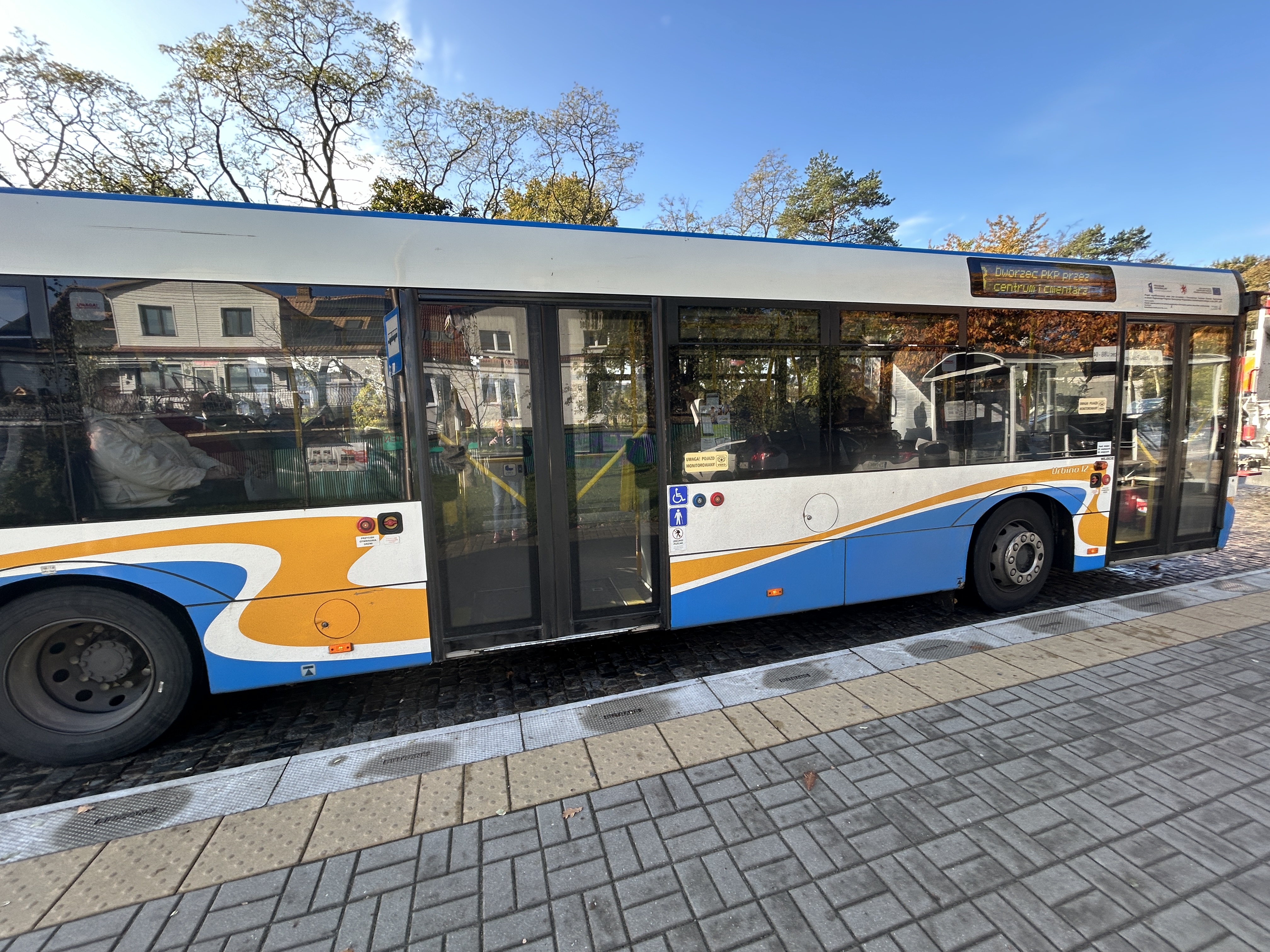 Przystanki na żądanie. Jak z nich korzystać?