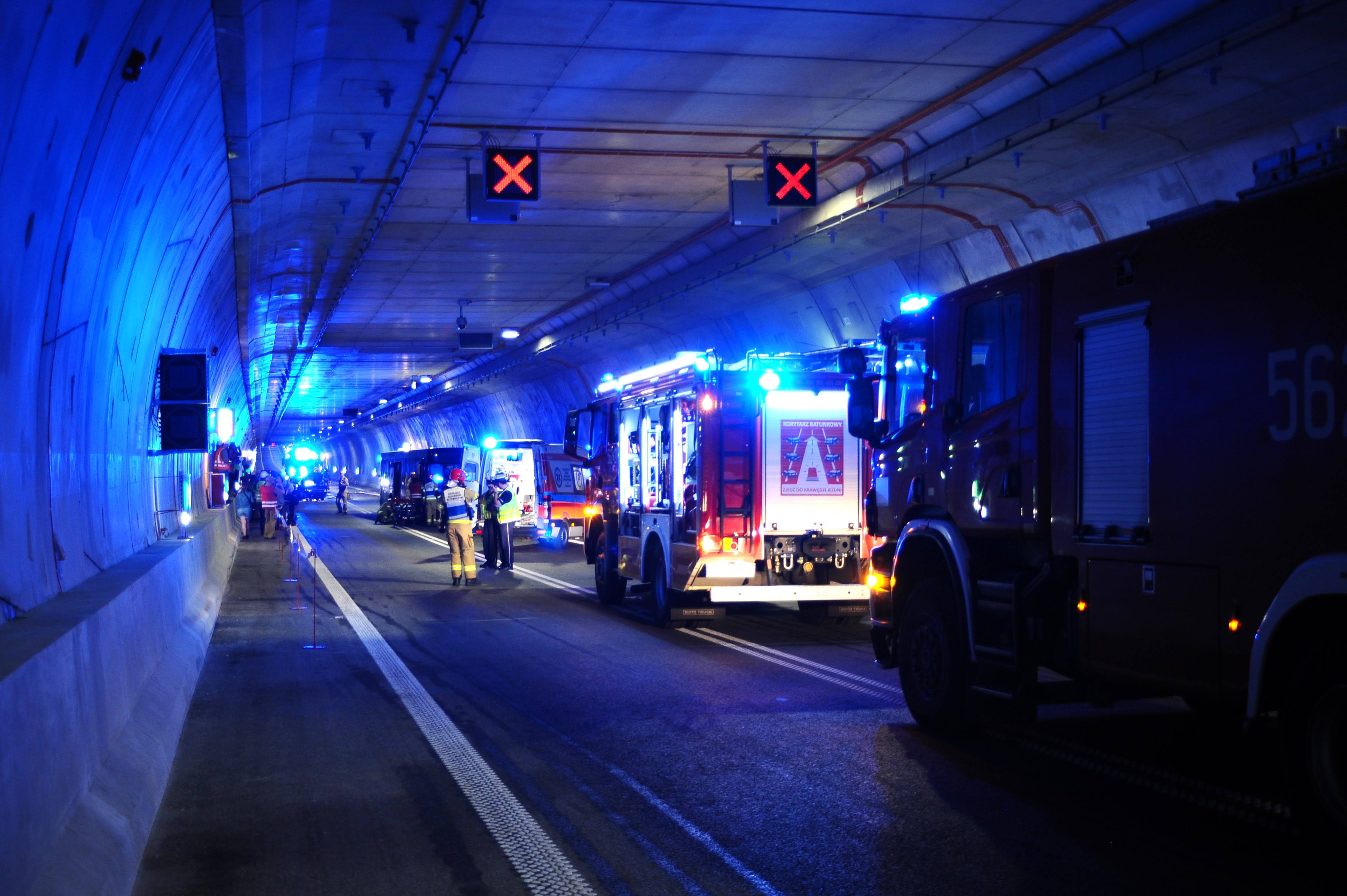 Prace techniczne w tunelu i szkolenie służb