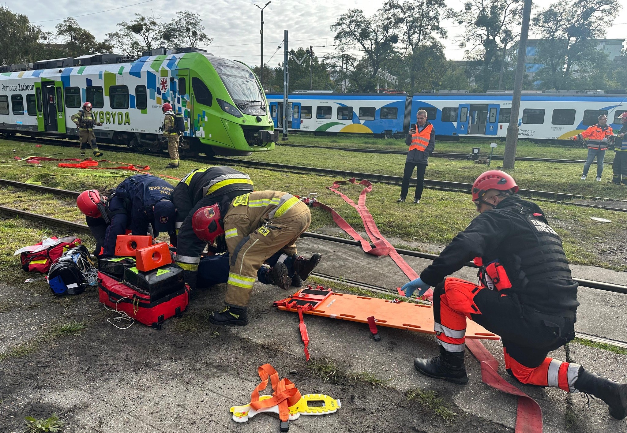 Ćwiczenia służb w POLREGIO: symulacja pożaru pociągu