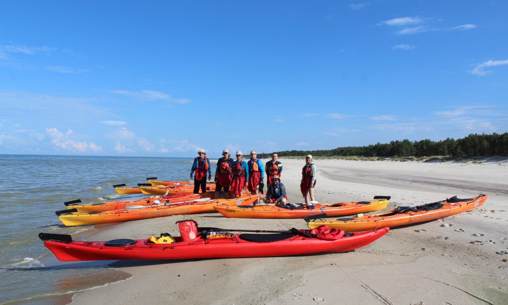 Kajakiem przez Bałtyk – nowa wystawa w Miejskiej Bibliotece Publicznej