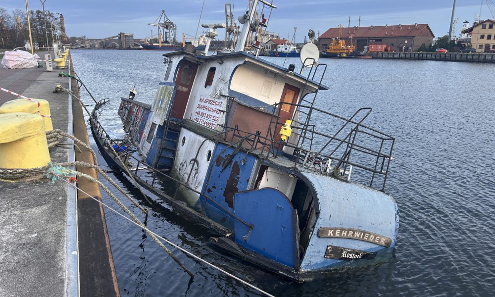 Zatonął kuter porzucony w Basenie Północnym