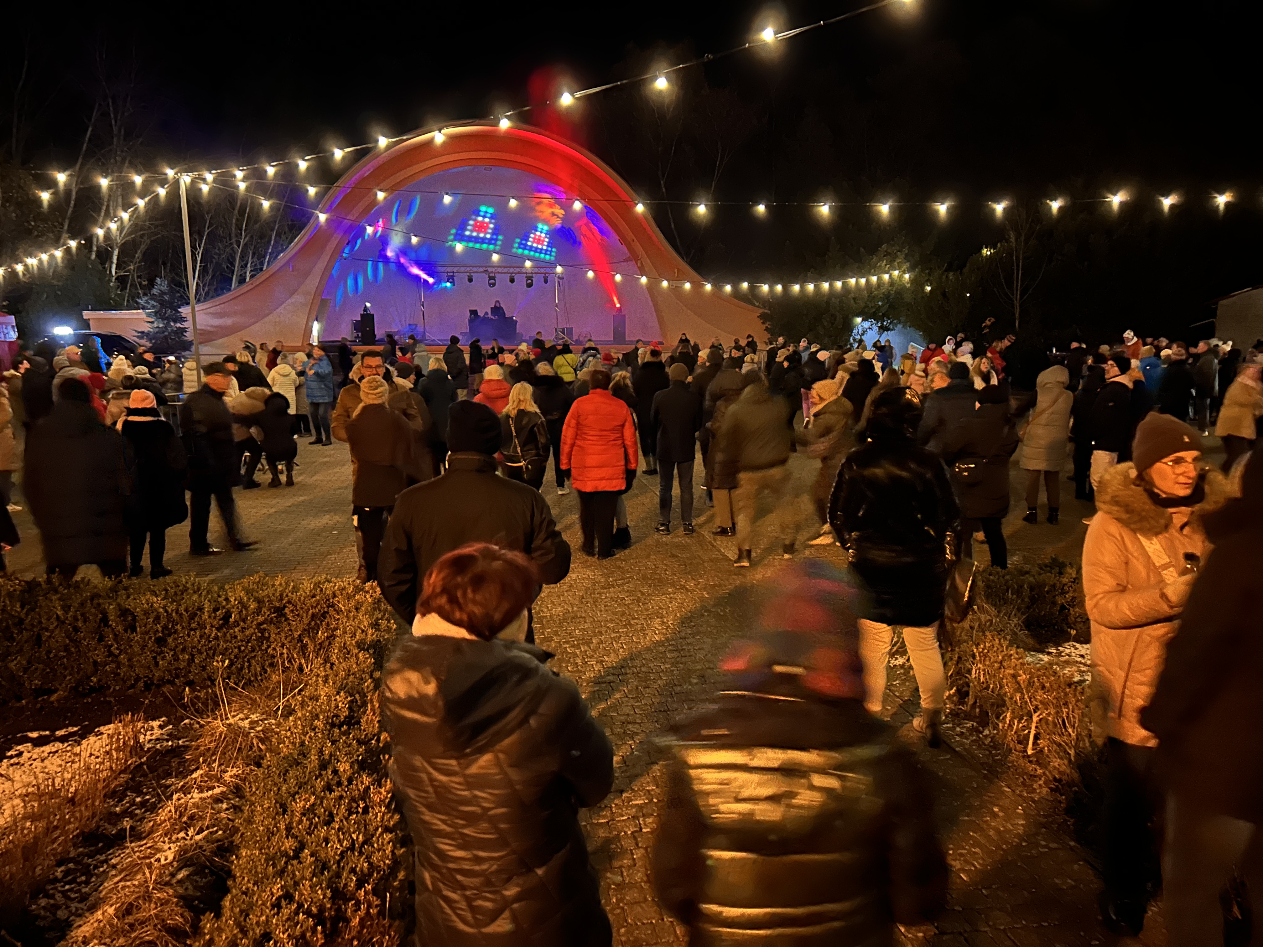 Potańcówka pełna wspomnień. Świnoujście znów bawiło się pod gołym niebem