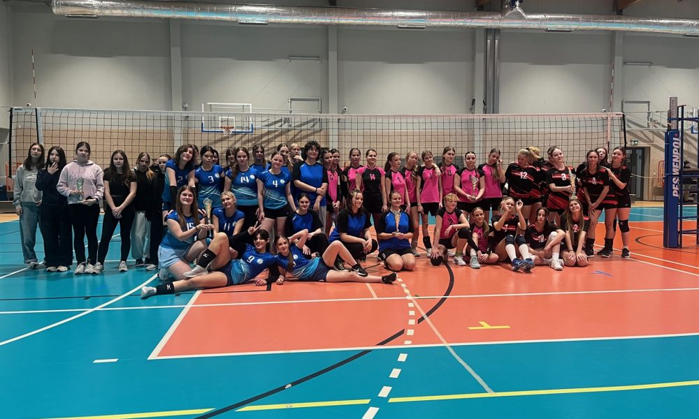 Emocje w Uznam Arenie: licealistki rywalizowały o tytuł mistrzyń miasta