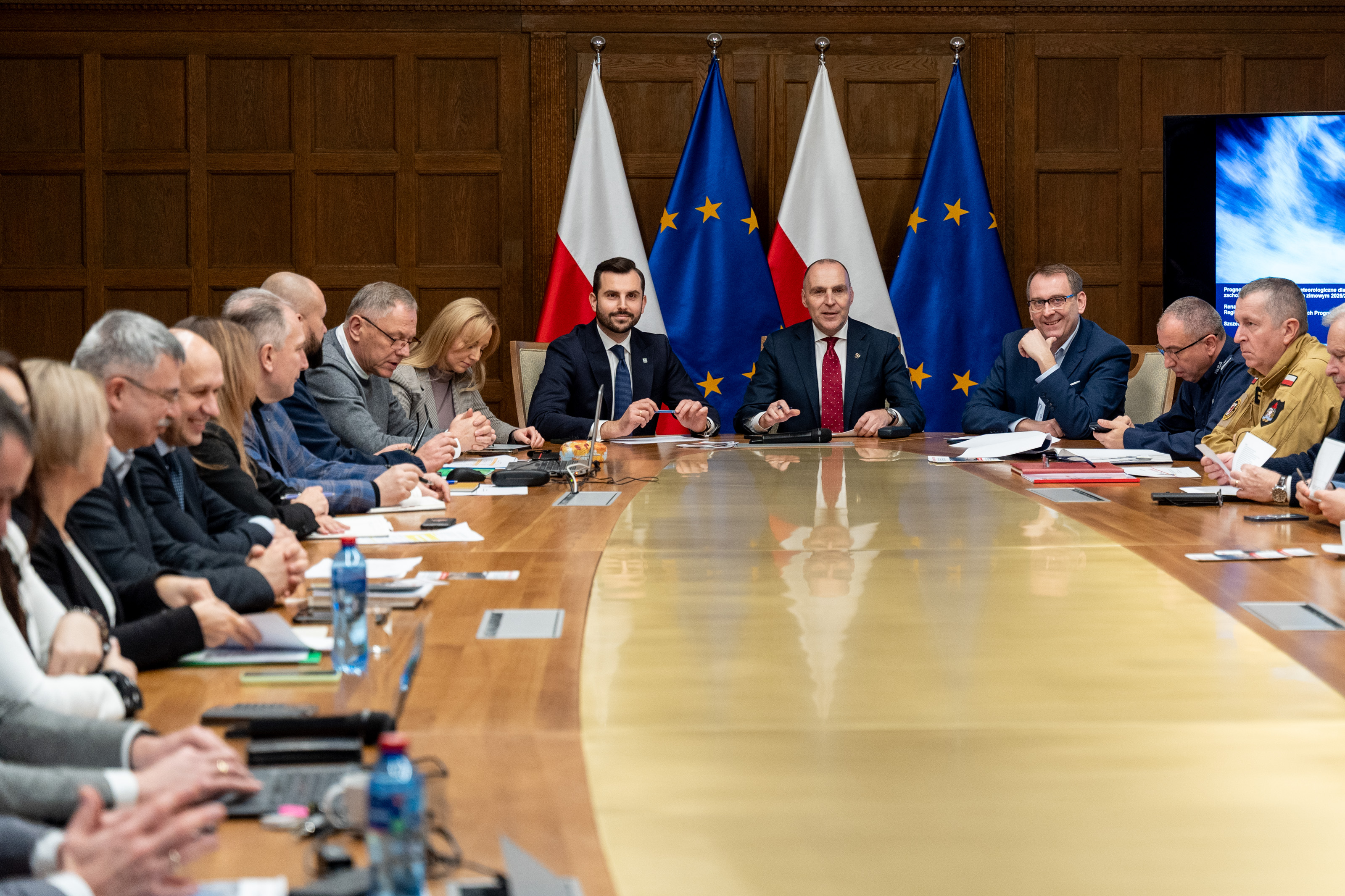 Akcja Zima rusza pełną parą. Wojewoda apeluje o czujność i troskę o najsłabszych