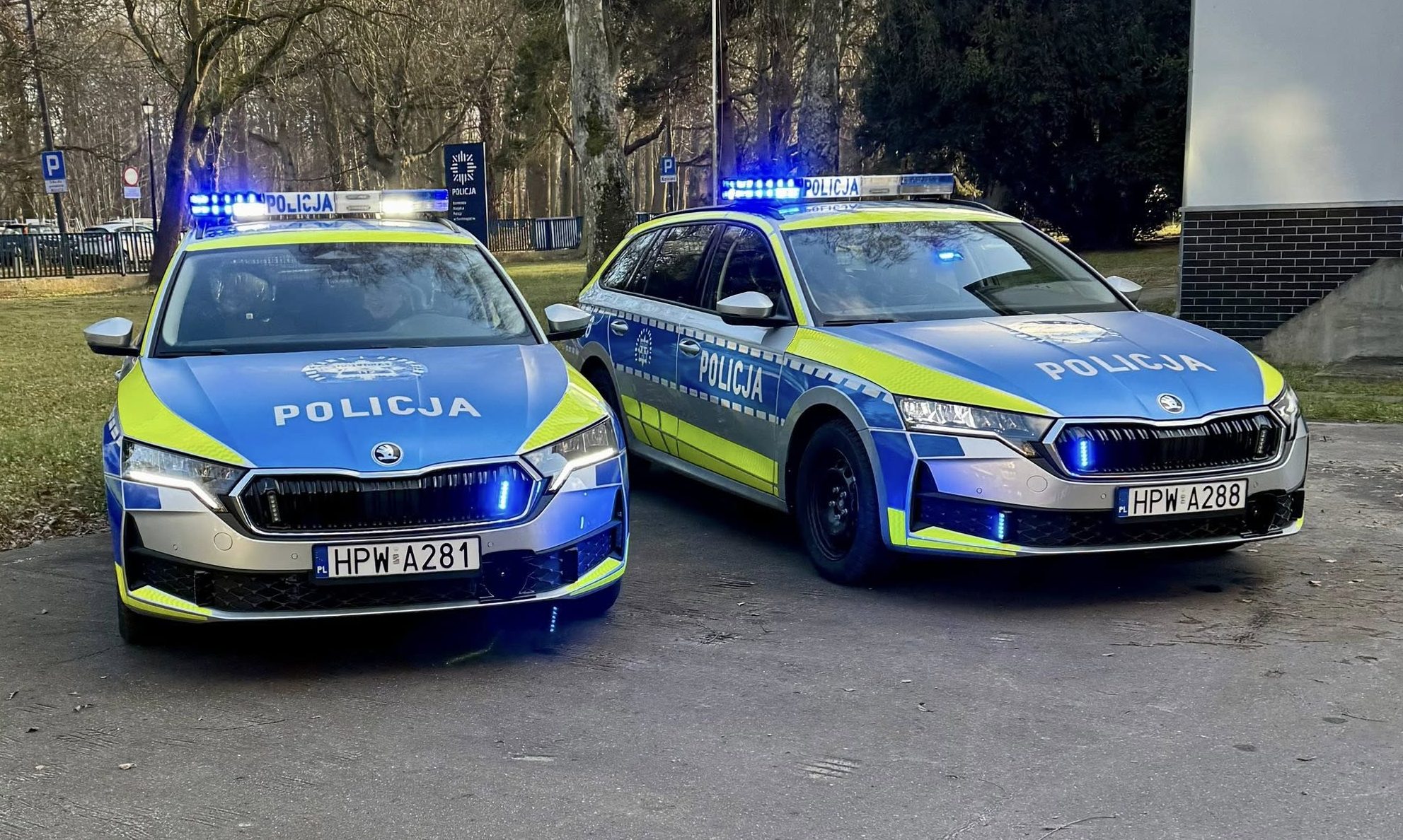 Dwa nowe radiowozy dla policjantów ze Świnoujścia