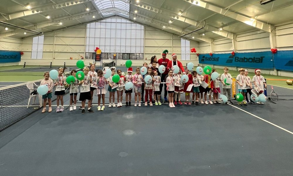 Mikołajkowy Turniej Tenisa pełen emocji! Młodzi sportowcy pokazali klasę na kortach OSiR „Wyspiarz”