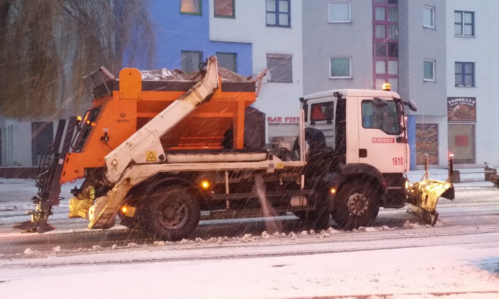 Trudne warunki pogodowe w nocy i nad ranem