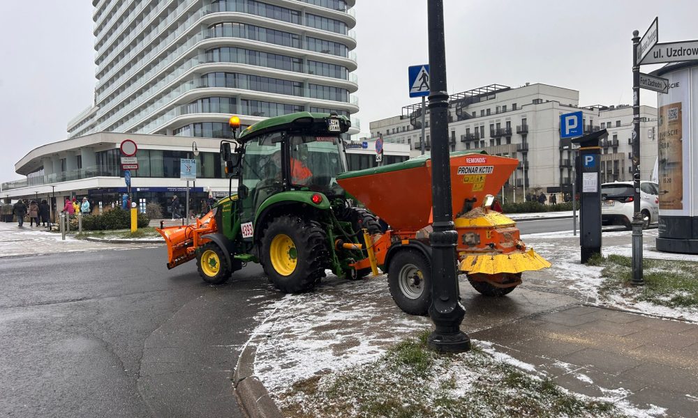Ulice Świnoujścia stopniowo wracają do przejezdności