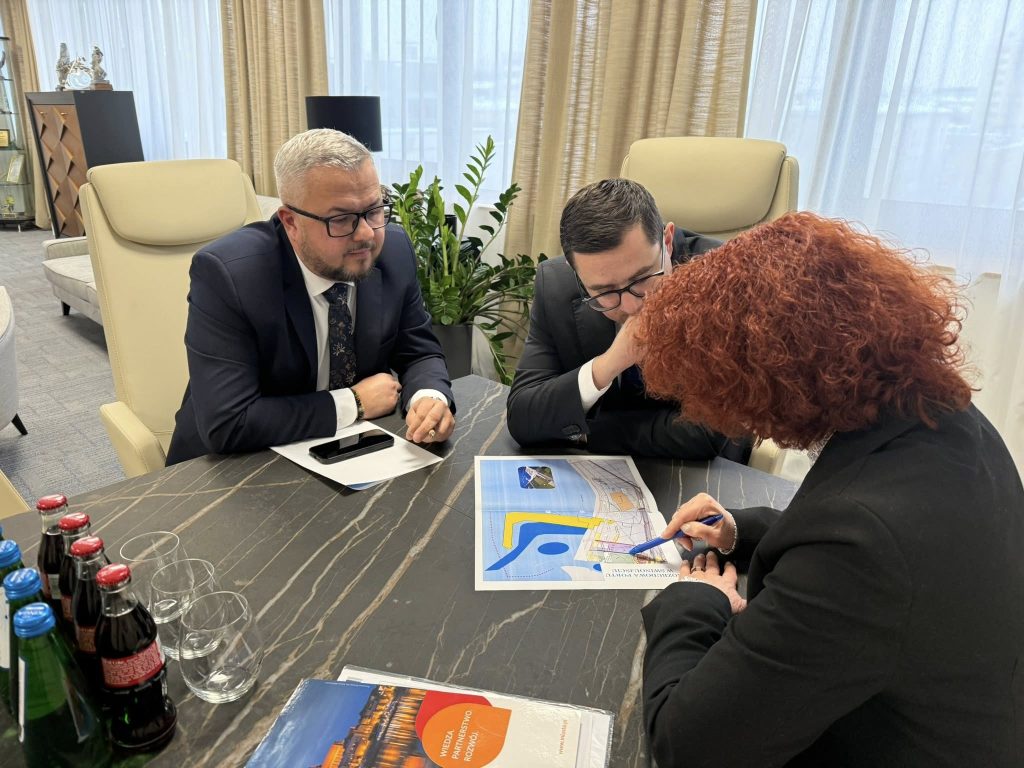 Trwają rozmowy o dostępie do Fortu Gerharda, latarni i plaży