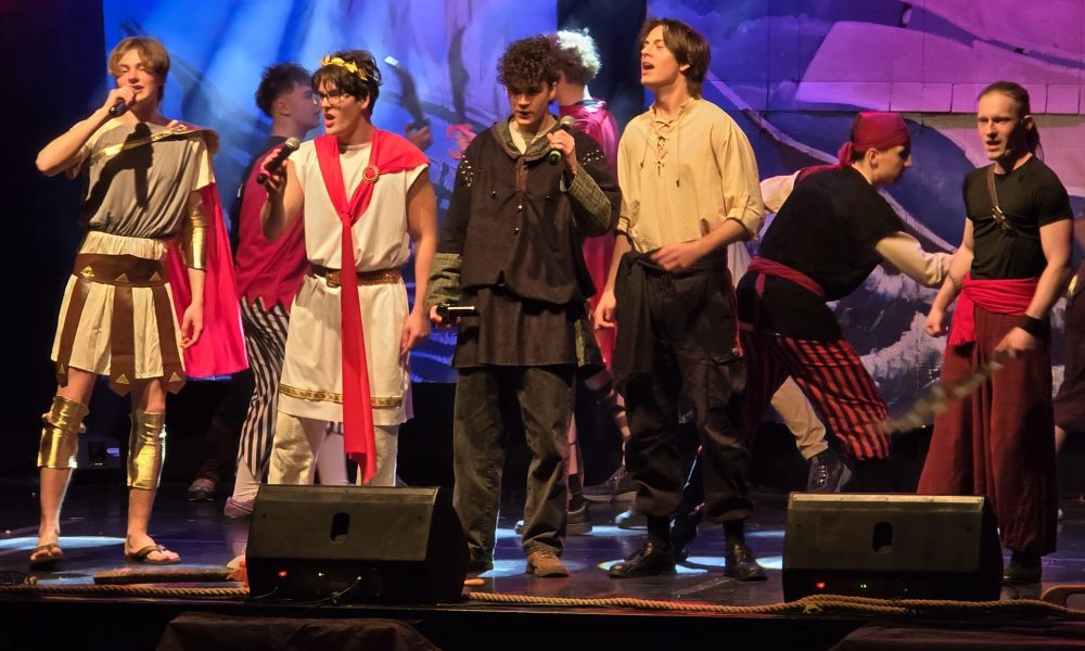 Przygody Sindbada Żeglarza na scenie MDK. Teatralna tradycja 