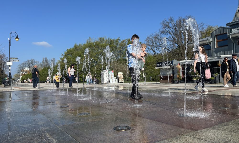 Czas na refleksje przy fontannie