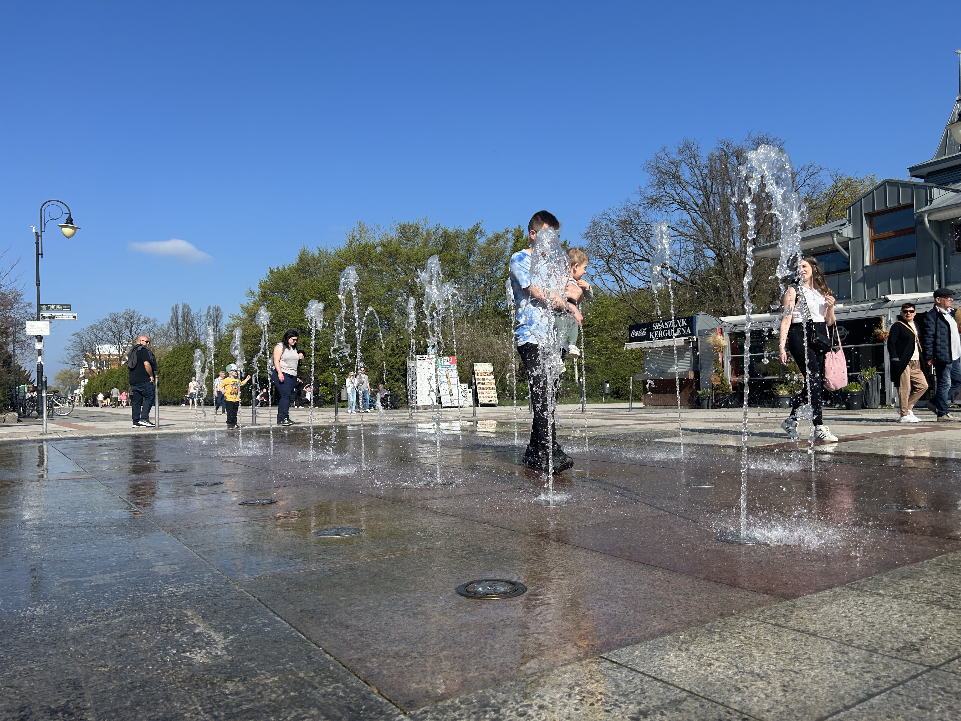 Czas na refleksje przy fontannie