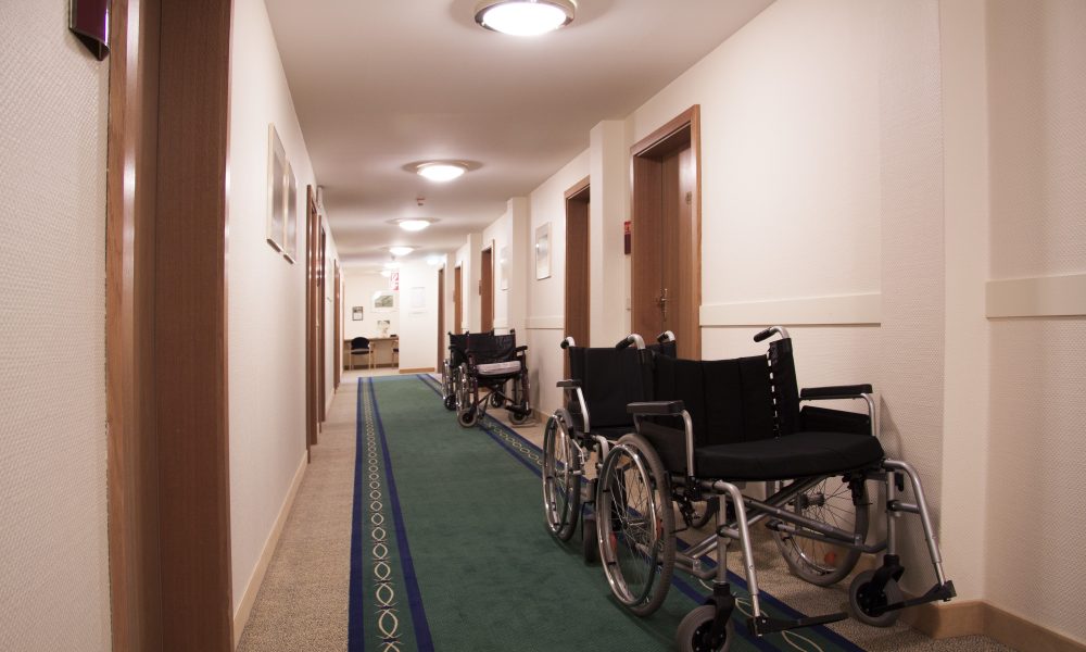 Sześć tysięcy seniorów po „70” z szybkim dostępem do rehabilitacji