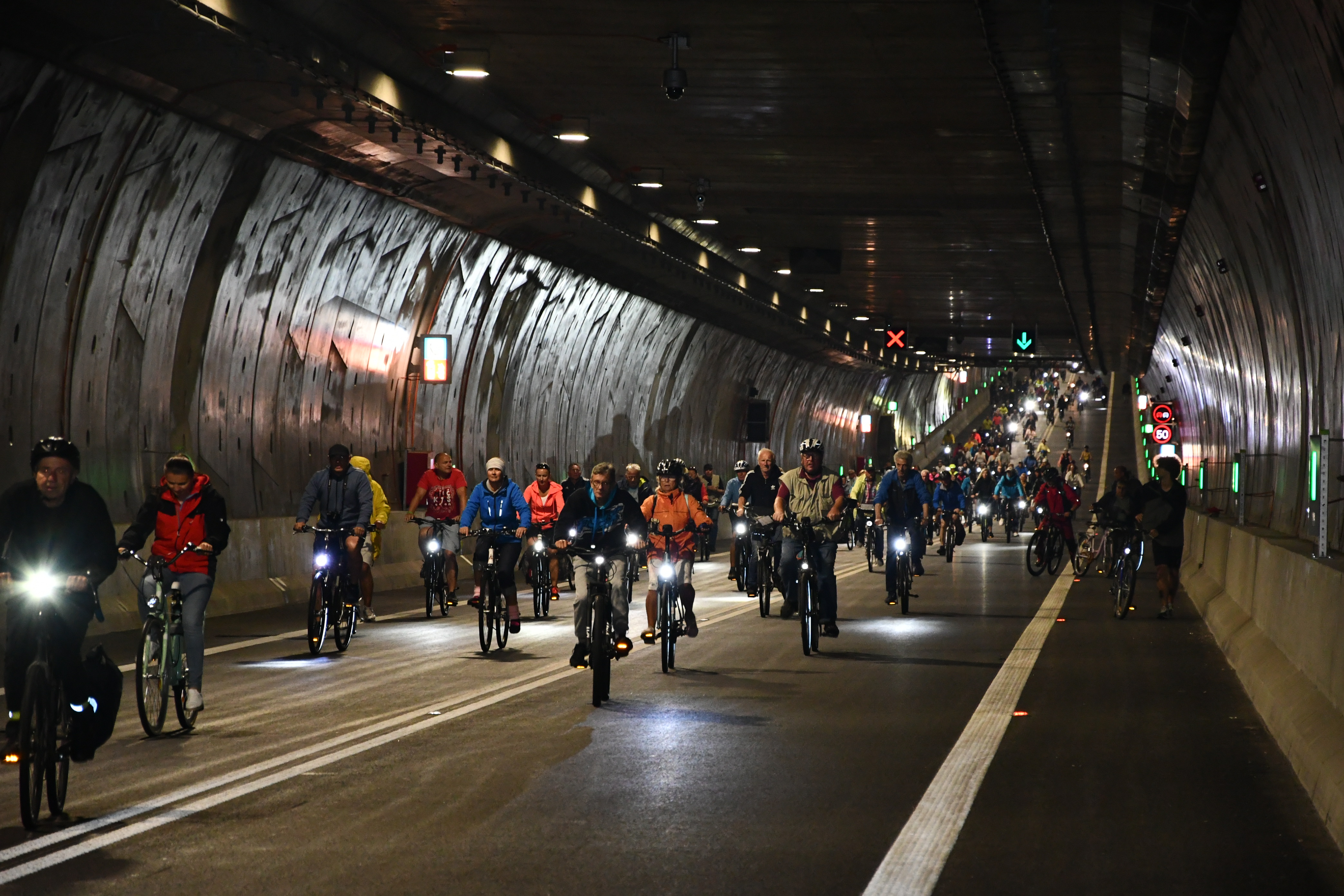 Rowerzyści przejadą przez tunel w Świnoujściu. W niedzielę możliwe krótkie utrudnienia