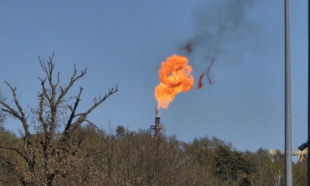 Płomień nad terminalem LNG. „To kontrolowane i bezpieczne zjawisko”