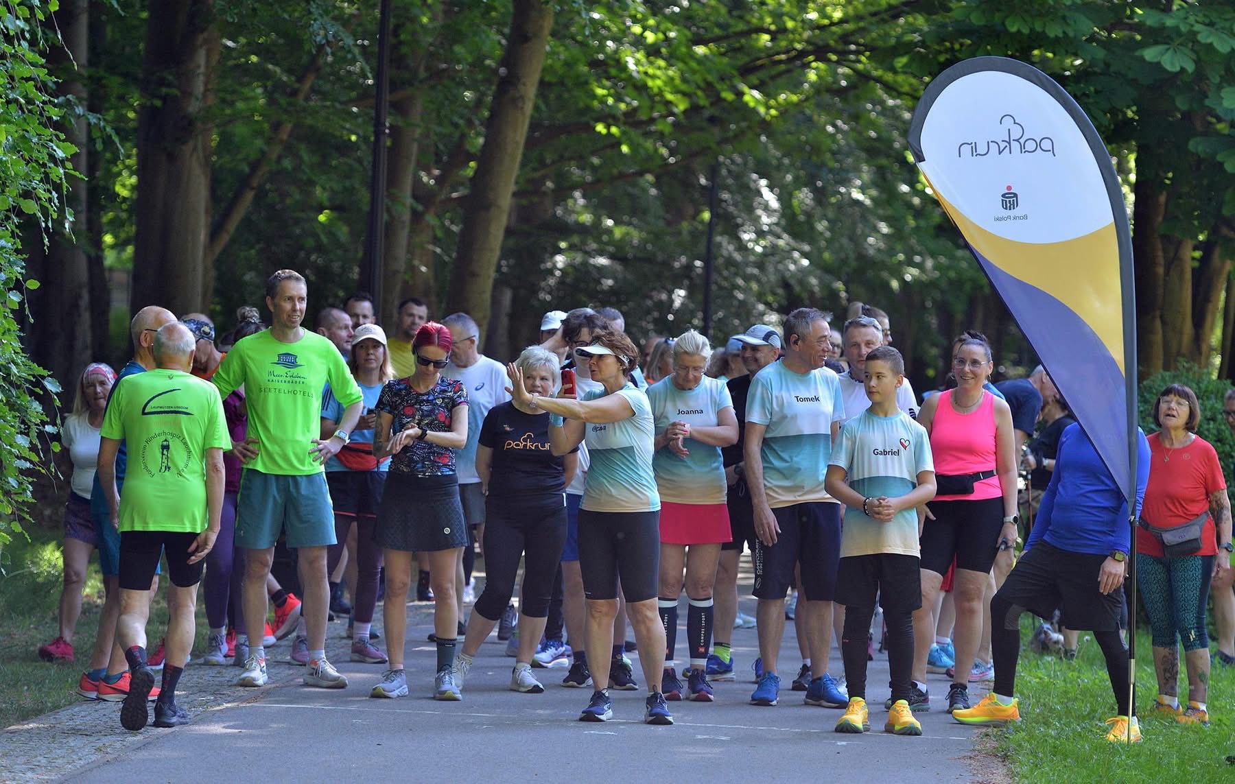449. parkrun Świnoujście w wyjątkowej atmosferze. Biegacze uczcili Dzień Mamy