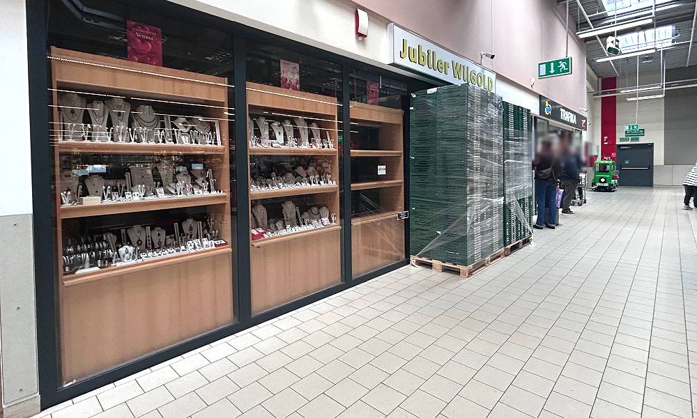 Złodzieje zrobili to w 180 sekund. Brawurowe włamanie do jubilera w Świnoujściu