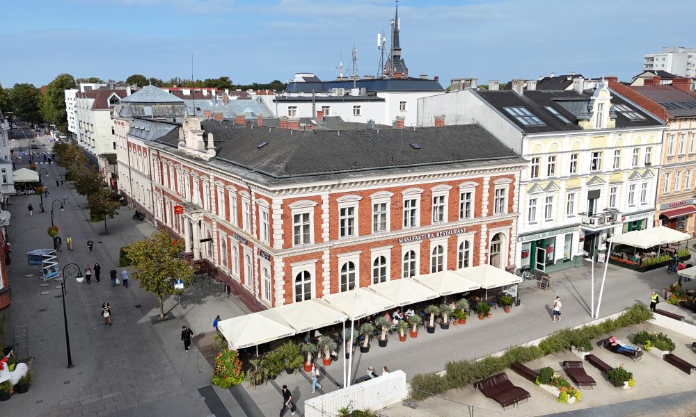 Historia Świnoujścia ożyje na budynku poczty. Wieczorny mapping na Placu Wolności