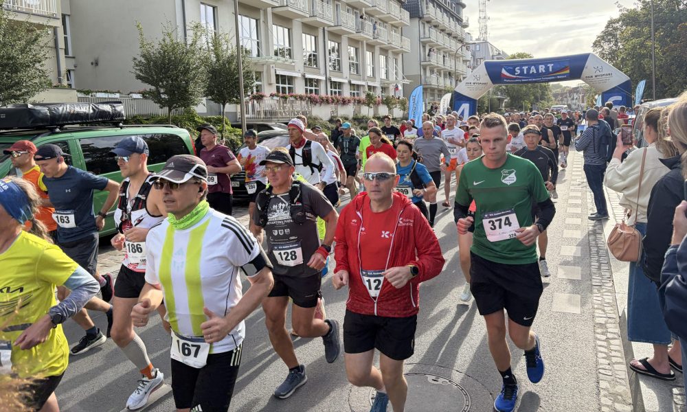 Maratończycy wystartowali ze Świnoujścia. 42 kilometry do Wolgastu