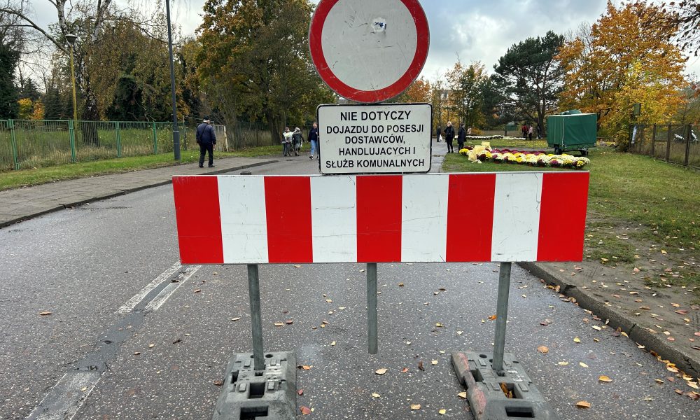 Wszystkich Świętych w Świnoujściu. Zmiany w ruchu przy cmentarzu i bezpłatny parking