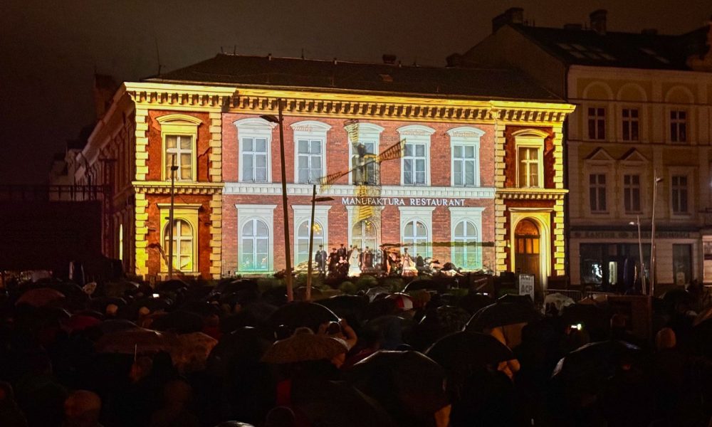Historia miasta w nowoczesnej formie. Mapping przyciągnął tłumy