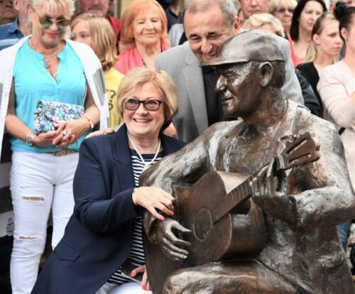 908bb995aef0939f5b9f09ebb77eb389